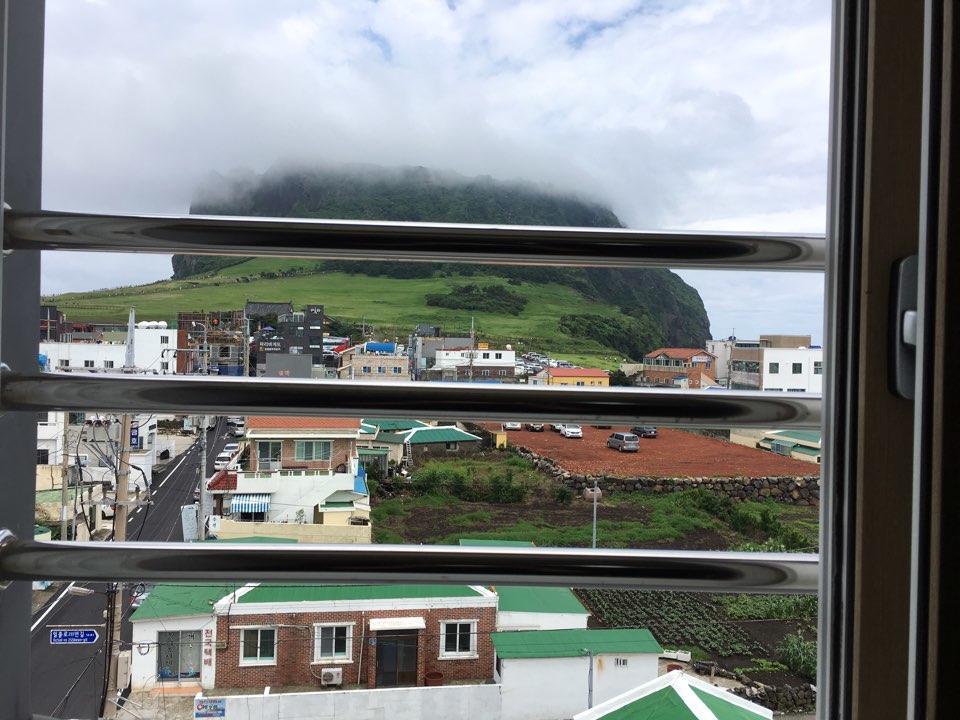 Seongsanpo Love Pension Seogwipo Exteriör bild