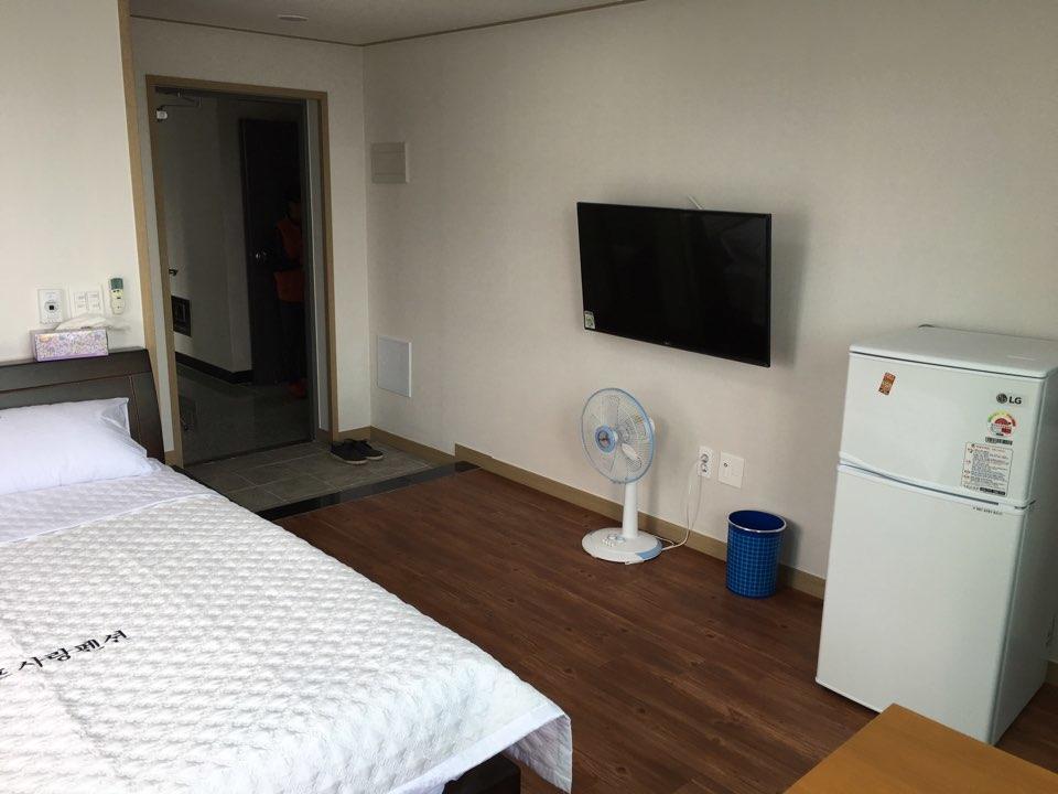 Seongsanpo Love Pension Seogwipo Exteriör bild
